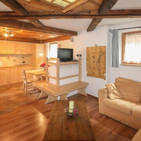 Tabia Elisa Apartment Campitello di Fassa Bagian luar foto