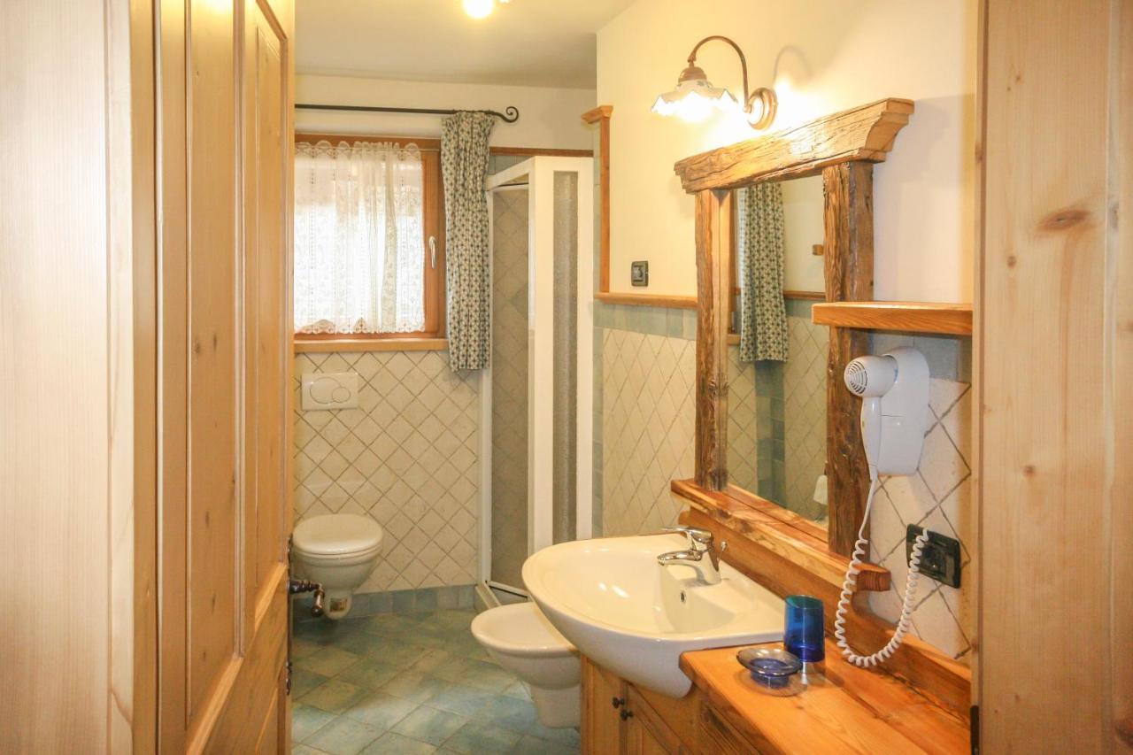 Tabia Elisa Apartment Campitello di Fassa Bagian luar foto