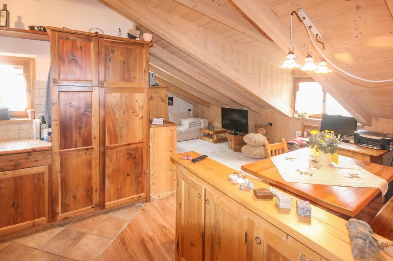 Tabia Elisa Apartment Campitello di Fassa Bagian luar foto